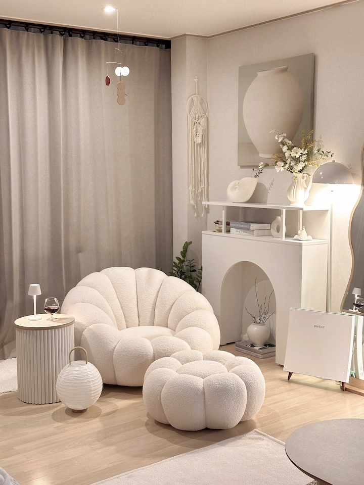 [국민일보] “난 집에서 찍는다” 자취방에 포토존 만드는 시대