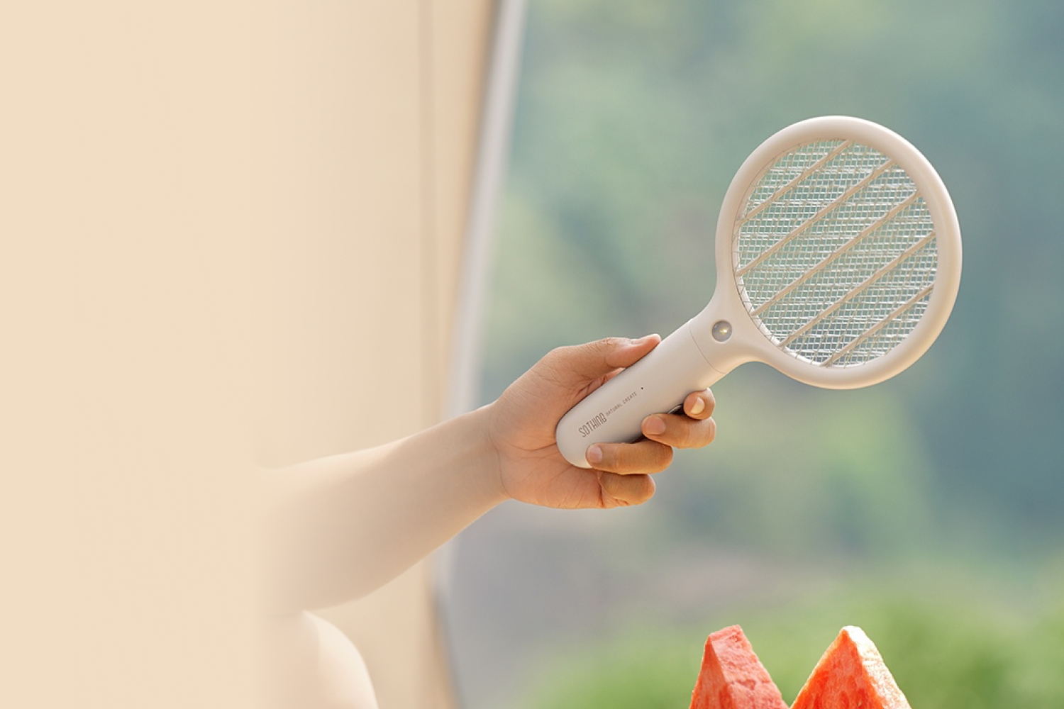 [연합뉴스TV] 폭염에 에어컨 불티나네…냉방 가전에 방충제품까지 인기