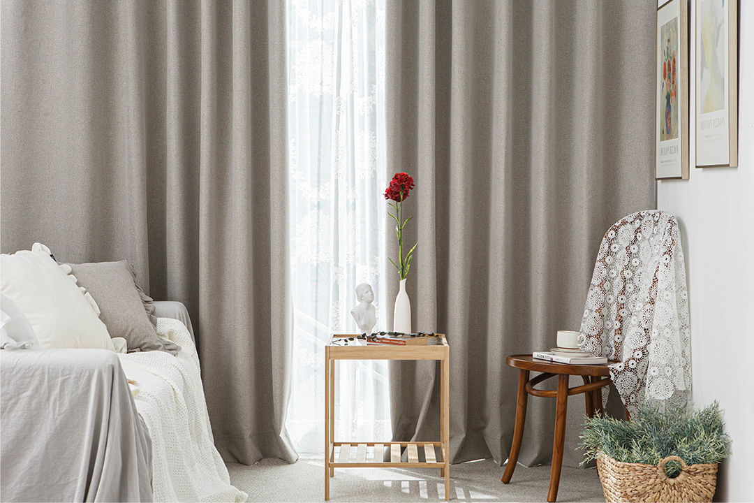 ‘여름에는 암막커튼’… 폭염에 오늘의집에서 암막커튼 찾는 고객 늘어