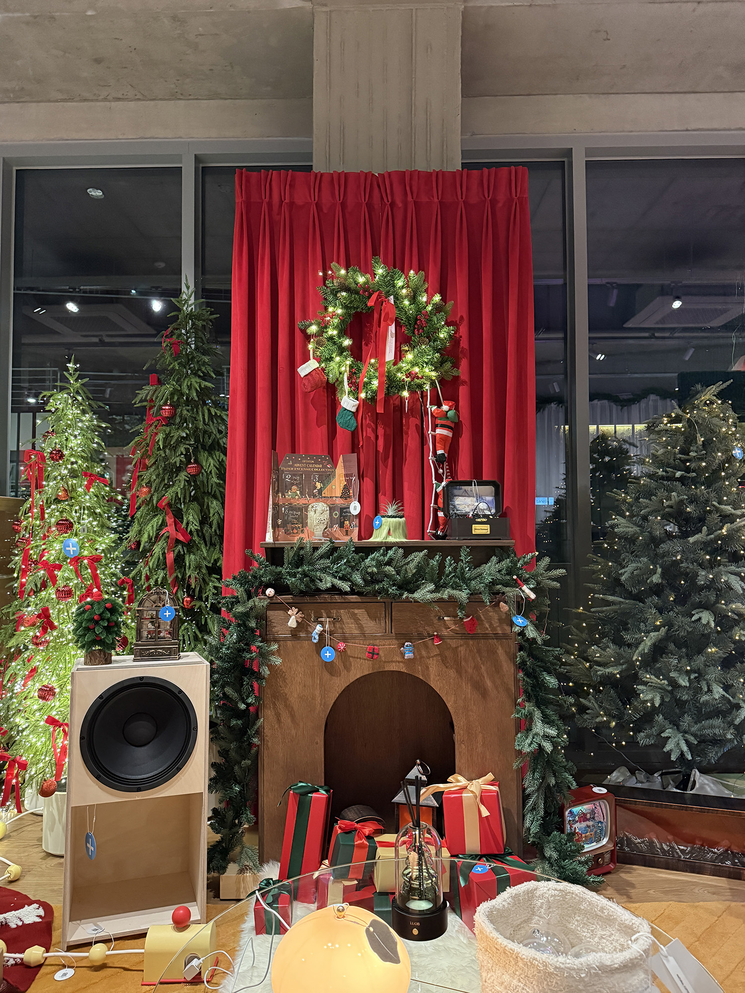 오늘의집 북촌, ‘산타의 집’으로 변신… 크리스마스 시즌 특별 전시 개최